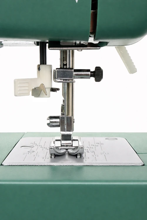 maszyna-do-szycia-minerva-elegant-elegancki-zielony-design.png