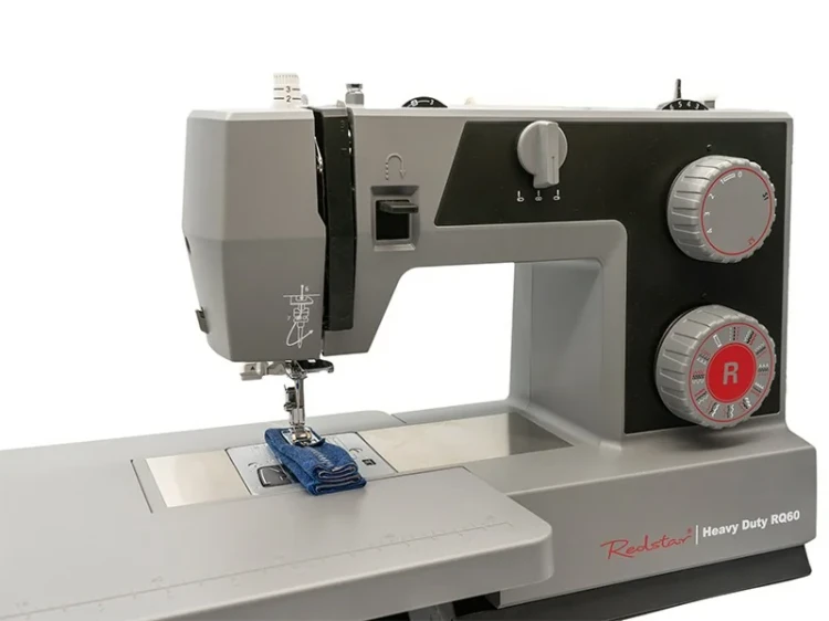 maszyna-do-szycia-redstar-rq60-panel-wyboru-sciegow.webp