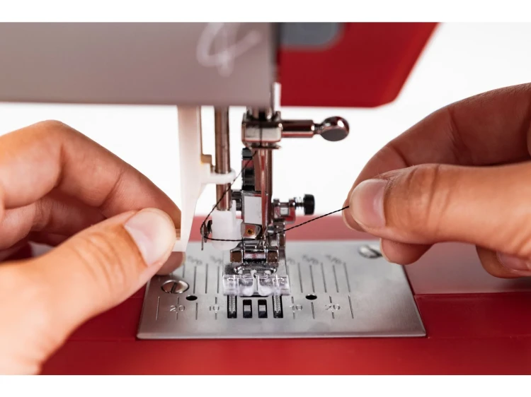 maszyna-do-szycia-veritas-power-stitch-17-akcesoria.webp