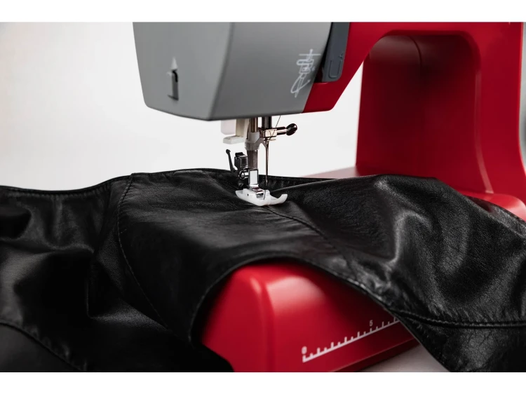 maszyna-do-szycia-veritas-power-stitch-17-90w.webp