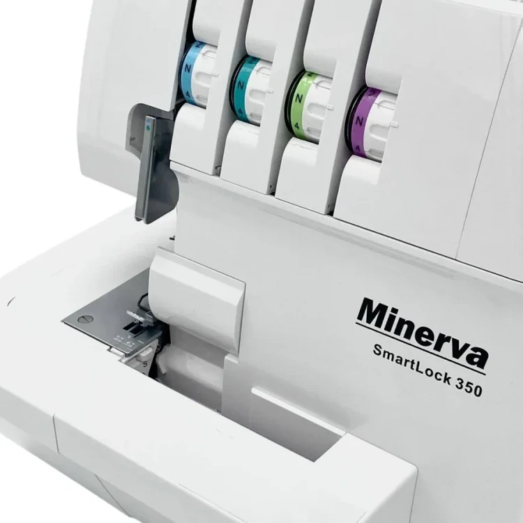 overlok-minerva-smartlock-350-1200-wkluc-min-precyzyjne-wykonczenie-krawedzi.webp