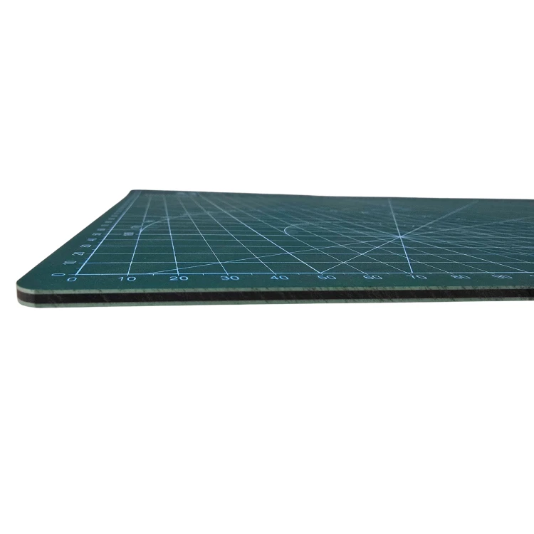 mata-do-ciecia-45x30cm-z-siatka-pomiarowa.png